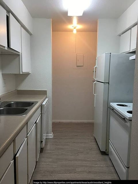 Woodland Heights - 1